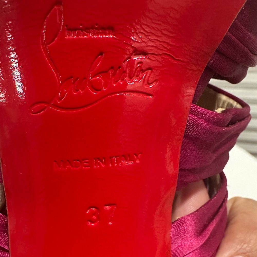 🌺CHRISTIAN LOUBOUTIN 🌺 Size: 37 - Picture 8 of 11